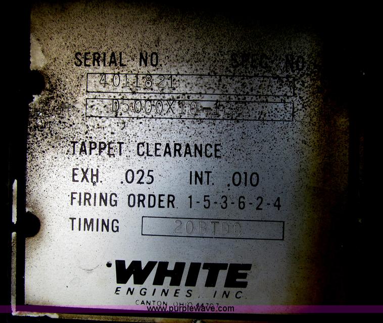 image for item D7460 1980 White 2-135 Field Boss tractor