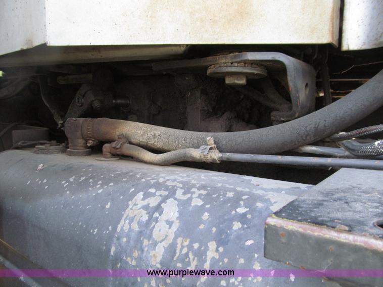 image for item D7460 1980 White 2-135 Field Boss tractor