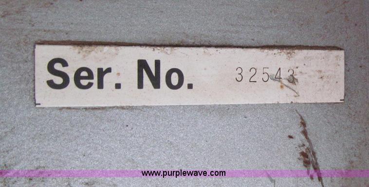 image for item D7460 1980 White 2-135 Field Boss tractor