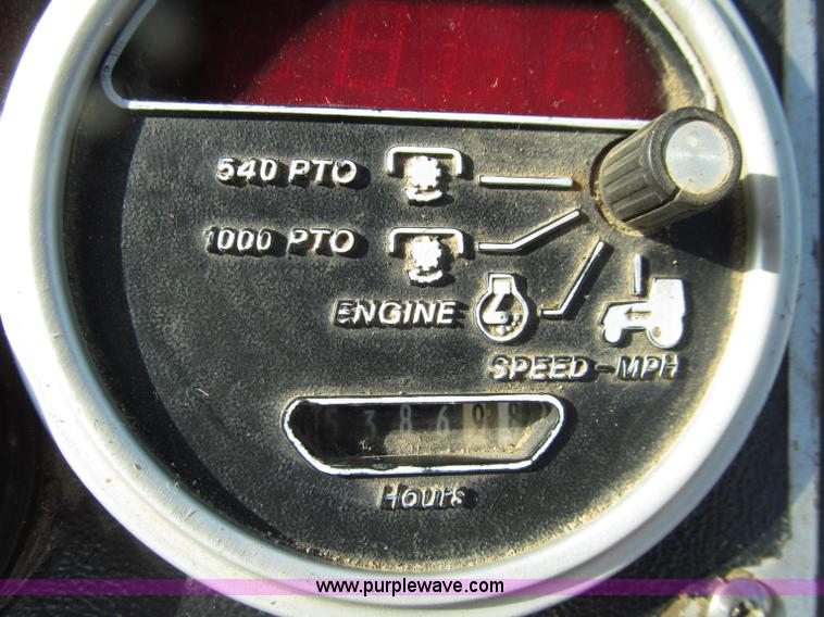 image for item D7460 1980 White 2-135 Field Boss tractor