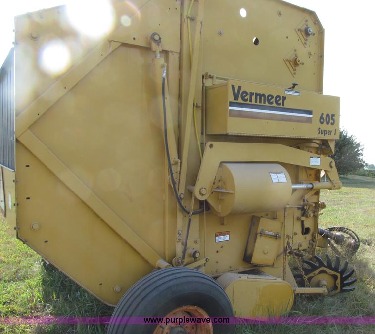 image for item D7461 1991 Vermeer 605 Super J round baler