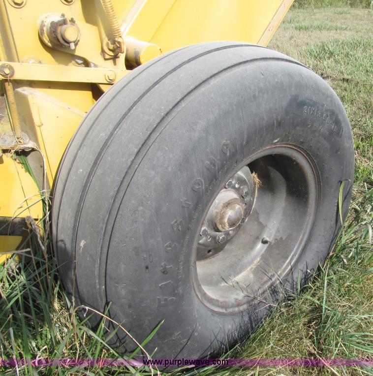 image for item D7461 1991 Vermeer 605 Super J round baler