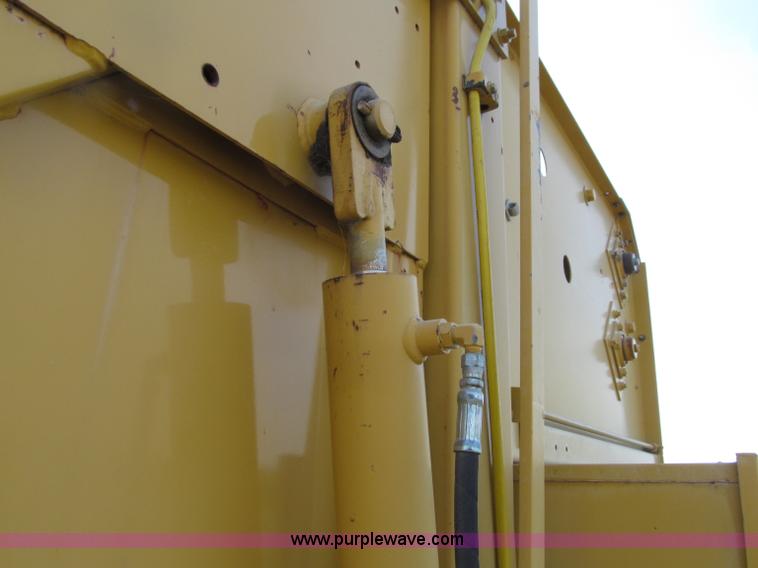 image for item D7461 1991 Vermeer 605 Super J round baler