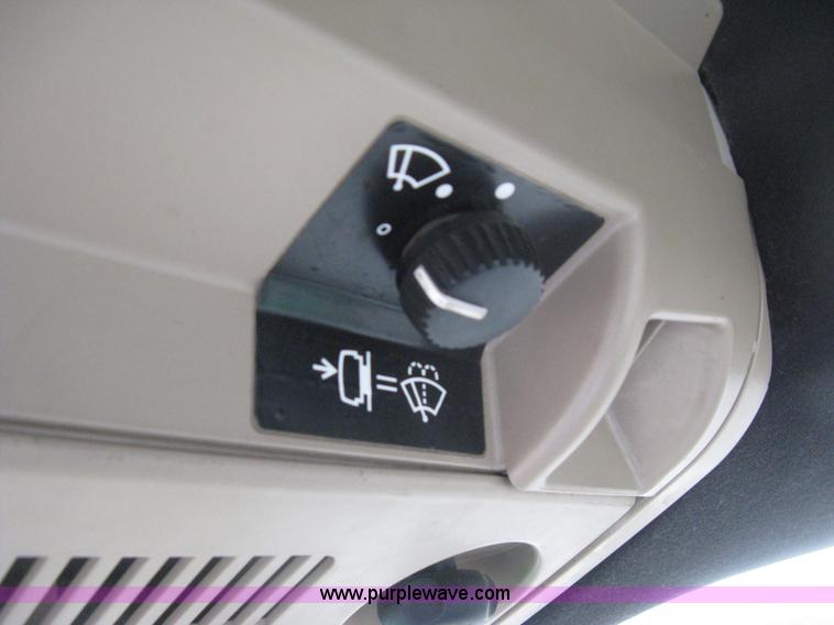 image for item D8490 2002 John Deere 6405 MFWD tractor