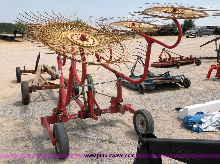 image for item E7616 Tonutt 858 hay rake
