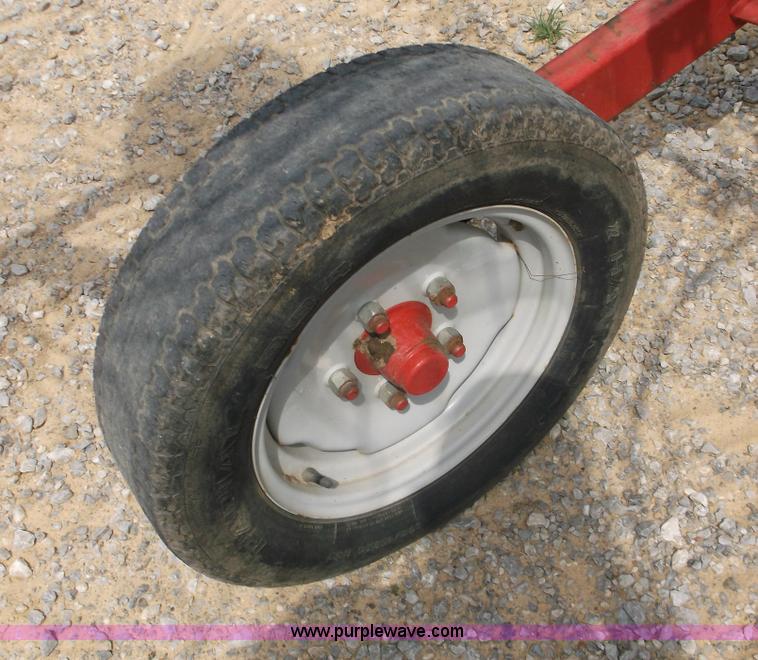 image for item E7616 Tonutt 858 hay rake