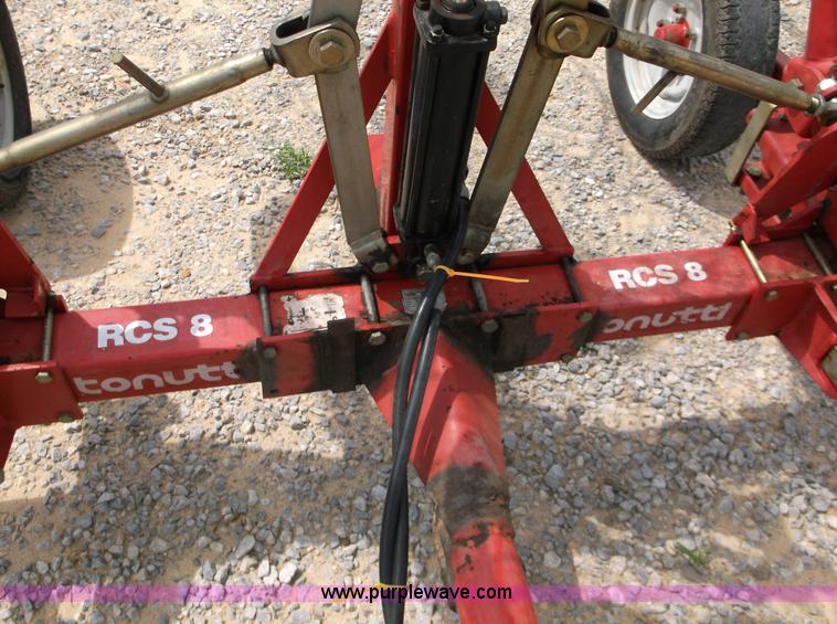 image for item E7616 Tonutt 858 hay rake