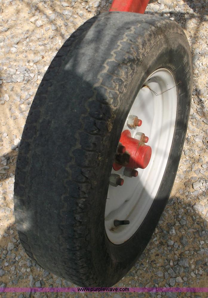 image for item E7616 Tonutt 858 hay rake