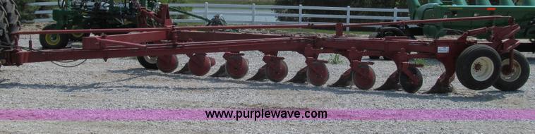image for item G2077 White 588 semi-mounted seven bottom plow