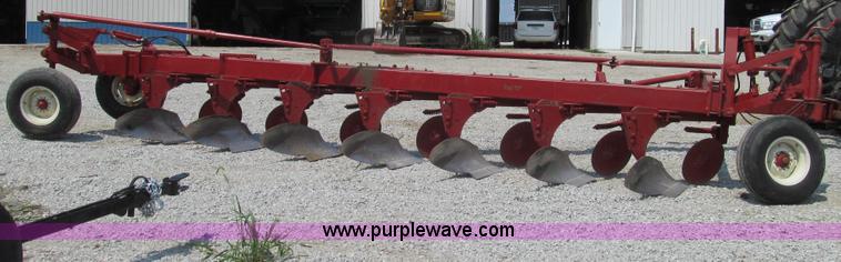 image for item G2077 White 588 semi-mounted seven bottom plow