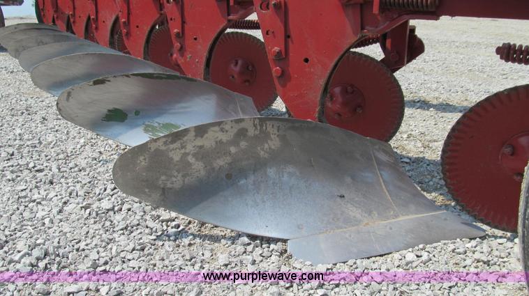 image for item G2077 White 588 semi-mounted seven bottom plow