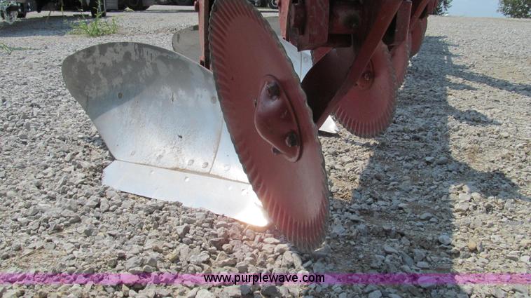 image for item G2077 White 588 semi-mounted seven bottom plow