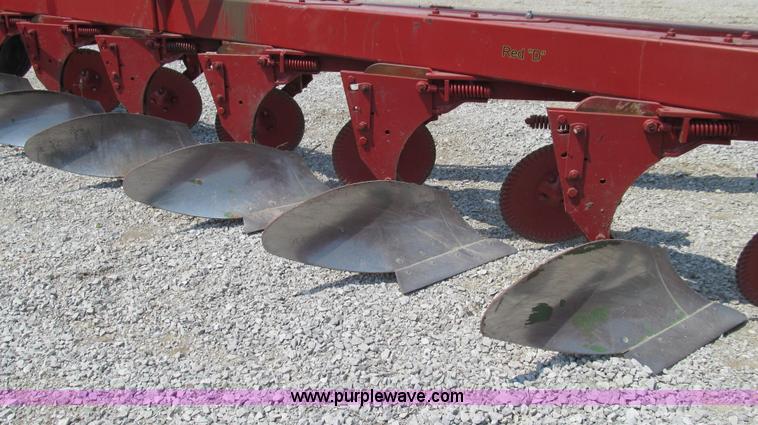 image for item G2077 White 588 semi-mounted seven bottom plow