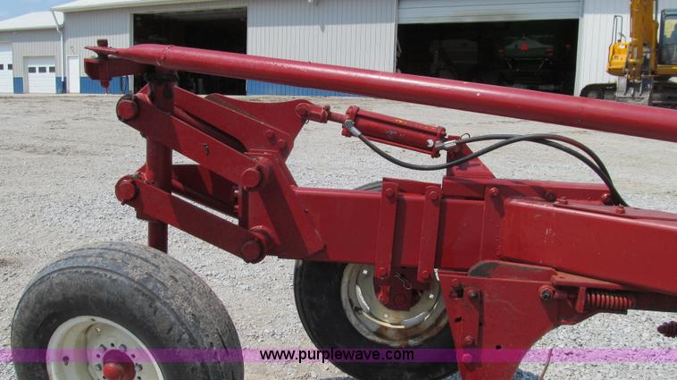 image for item G2077 White 588 semi-mounted seven bottom plow