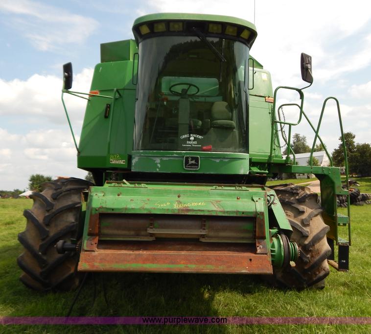 image for item G3289 1989 John Deere 9600 combine