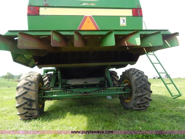 image for item G3289 1989 John Deere 9600 combine