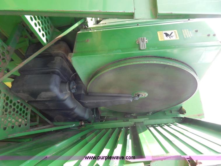 image for item G3289 1989 John Deere 9600 combine