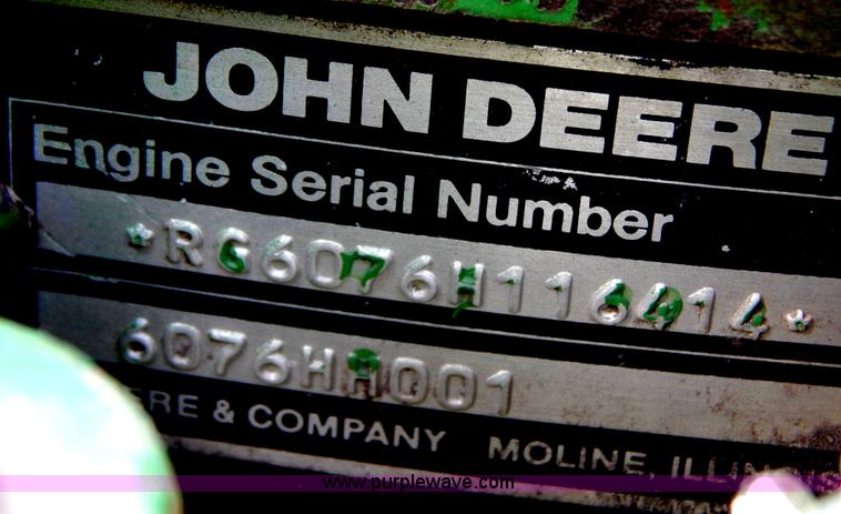 image for item G3289 1989 John Deere 9600 combine