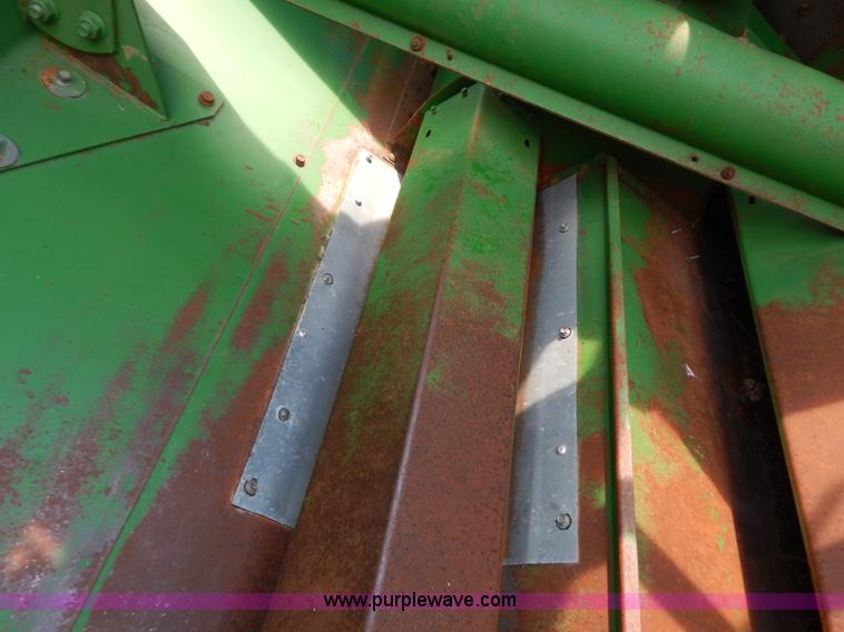 image for item G3289 1989 John Deere 9600 combine