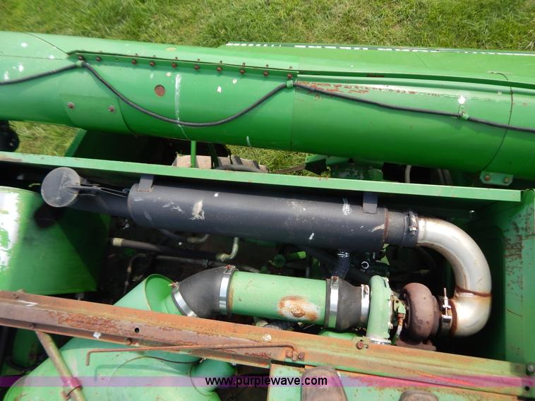image for item G3289 1989 John Deere 9600 combine