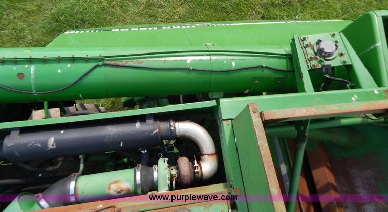 image for item G3289 1989 John Deere 9600 combine