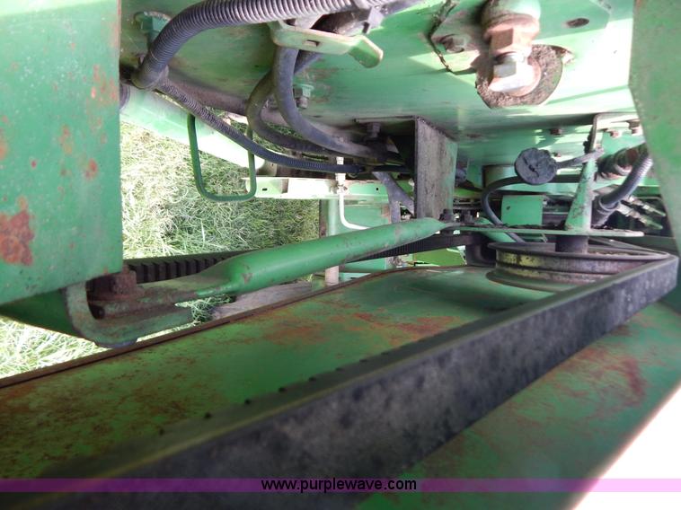 image for item G3289 1989 John Deere 9600 combine