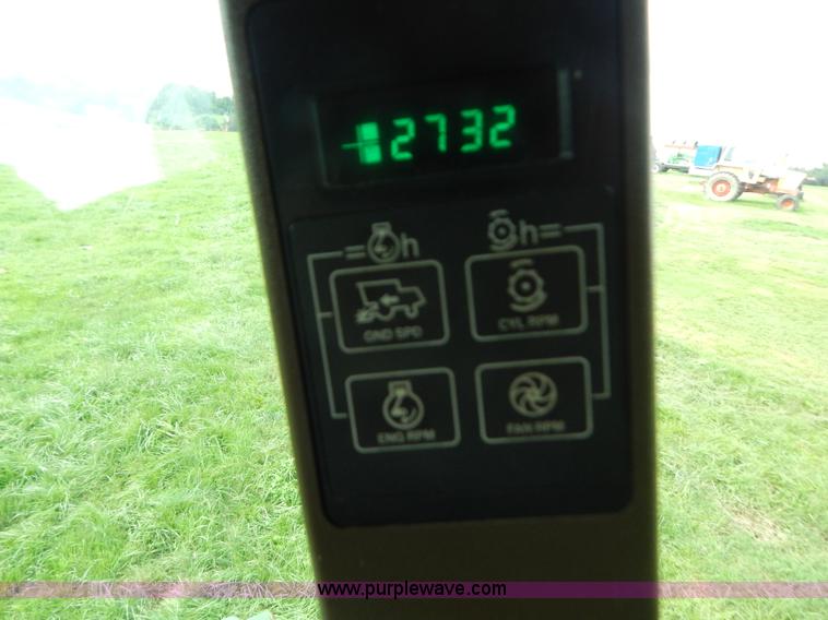 image for item G3289 1989 John Deere 9600 combine