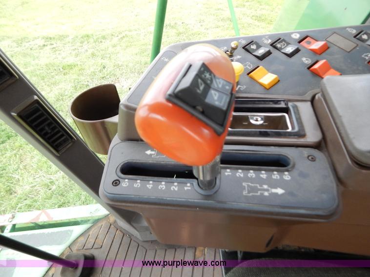 image for item G3289 1989 John Deere 9600 combine