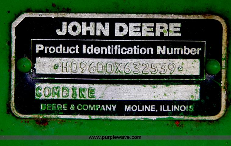 image for item G3289 1989 John Deere 9600 combine