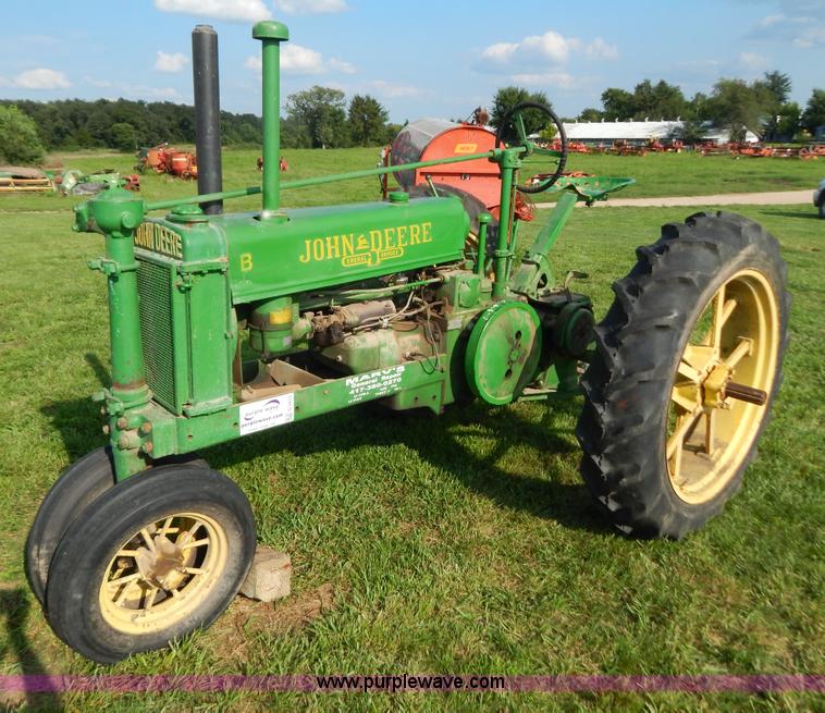 image for item G3413 John Deere B tractor