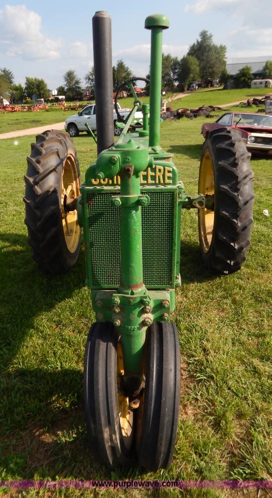 image for item G3413 John Deere B tractor