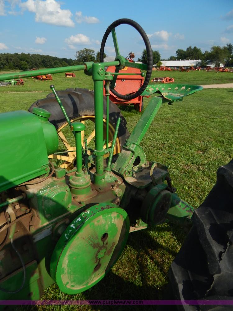image for item G3413 John Deere B tractor