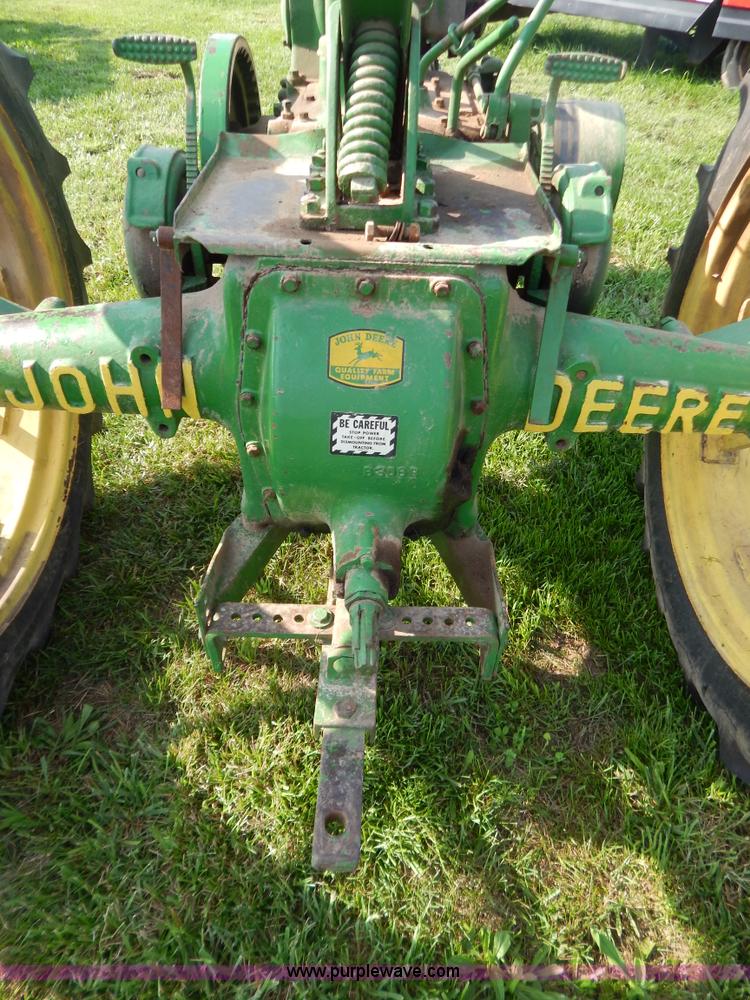 image for item G3413 John Deere B tractor