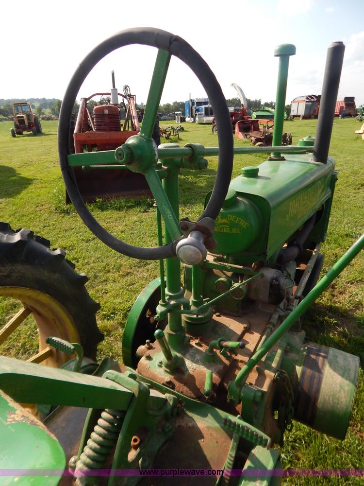 image for item G3413 John Deere B tractor