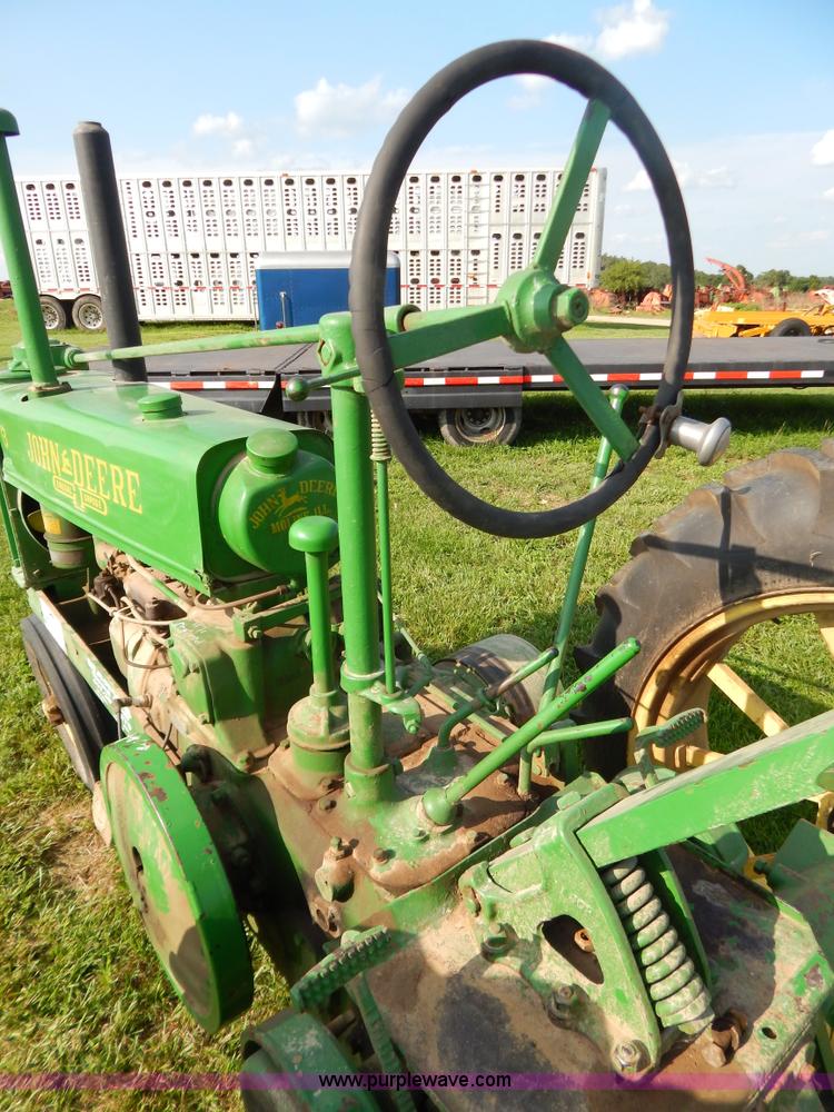 image for item G3413 John Deere B tractor