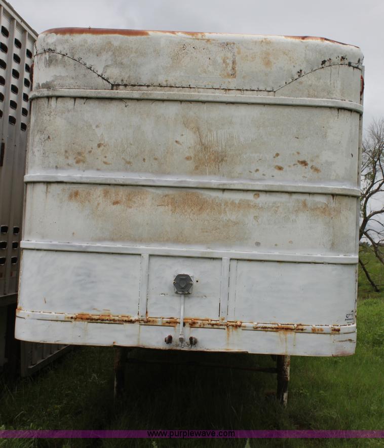 image for item G4074 1976 Wilson straight load cattle trailer
