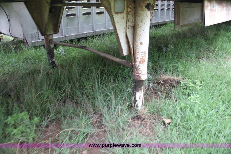 image for item G4074 1976 Wilson straight load cattle trailer