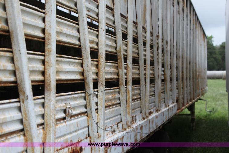 image for item G4074 1976 Wilson straight load cattle trailer