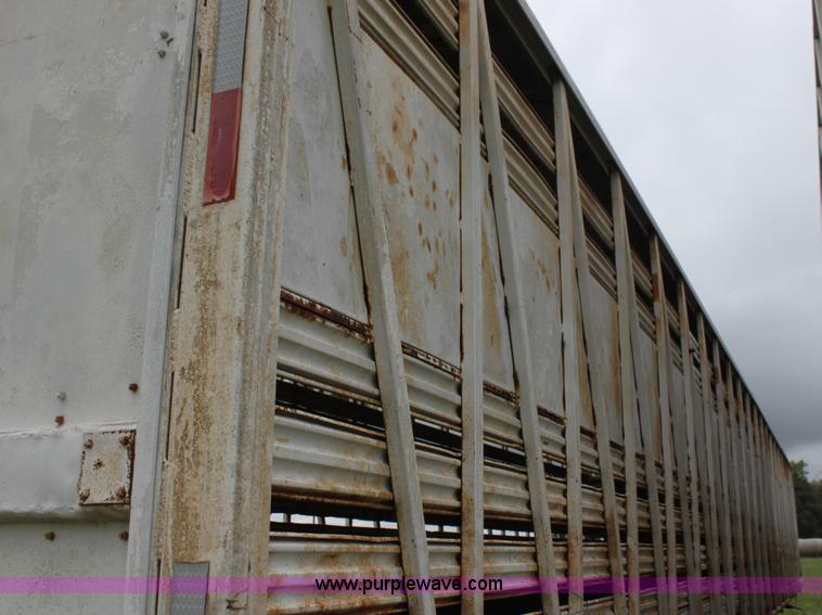image for item G4074 1976 Wilson straight load cattle trailer