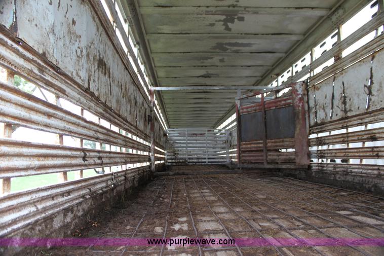 image for item G4074 1976 Wilson straight load cattle trailer