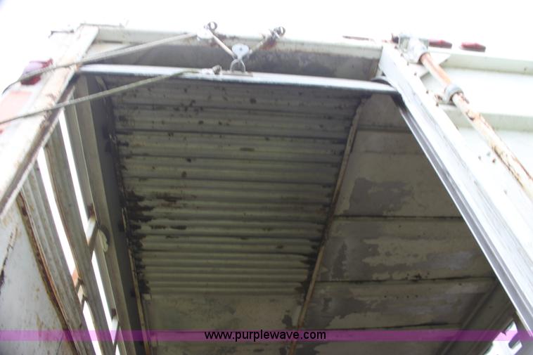 image for item G4074 1976 Wilson straight load cattle trailer