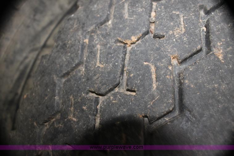 image for item G4074 1976 Wilson straight load cattle trailer