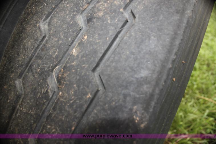 image for item G4074 1976 Wilson straight load cattle trailer