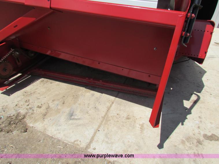 image for item G4084 1998 Case IH 1083 corn head