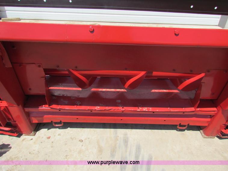 image for item G4084 1998 Case IH 1083 corn head