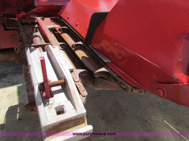 image for item G4084 1998 Case IH 1083 corn head