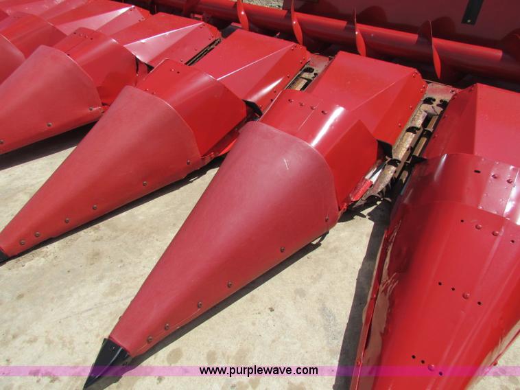 image for item G4085 1996 Case IH 1083 corn head