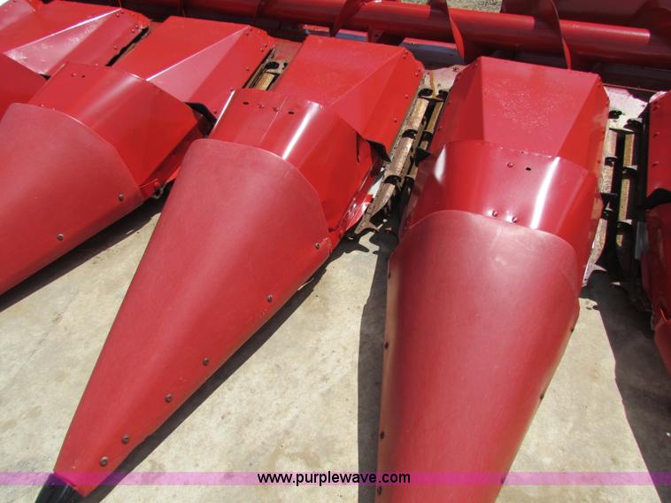 image for item G4085 1996 Case IH 1083 corn head
