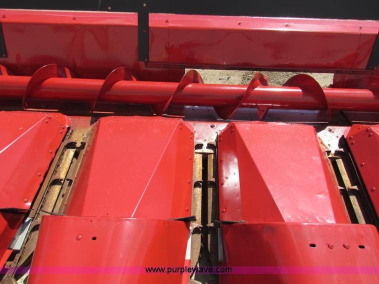 image for item G4085 1996 Case IH 1083 corn head