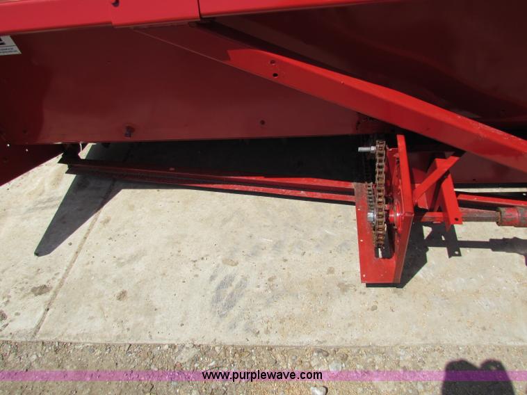 image for item G4085 1996 Case IH 1083 corn head